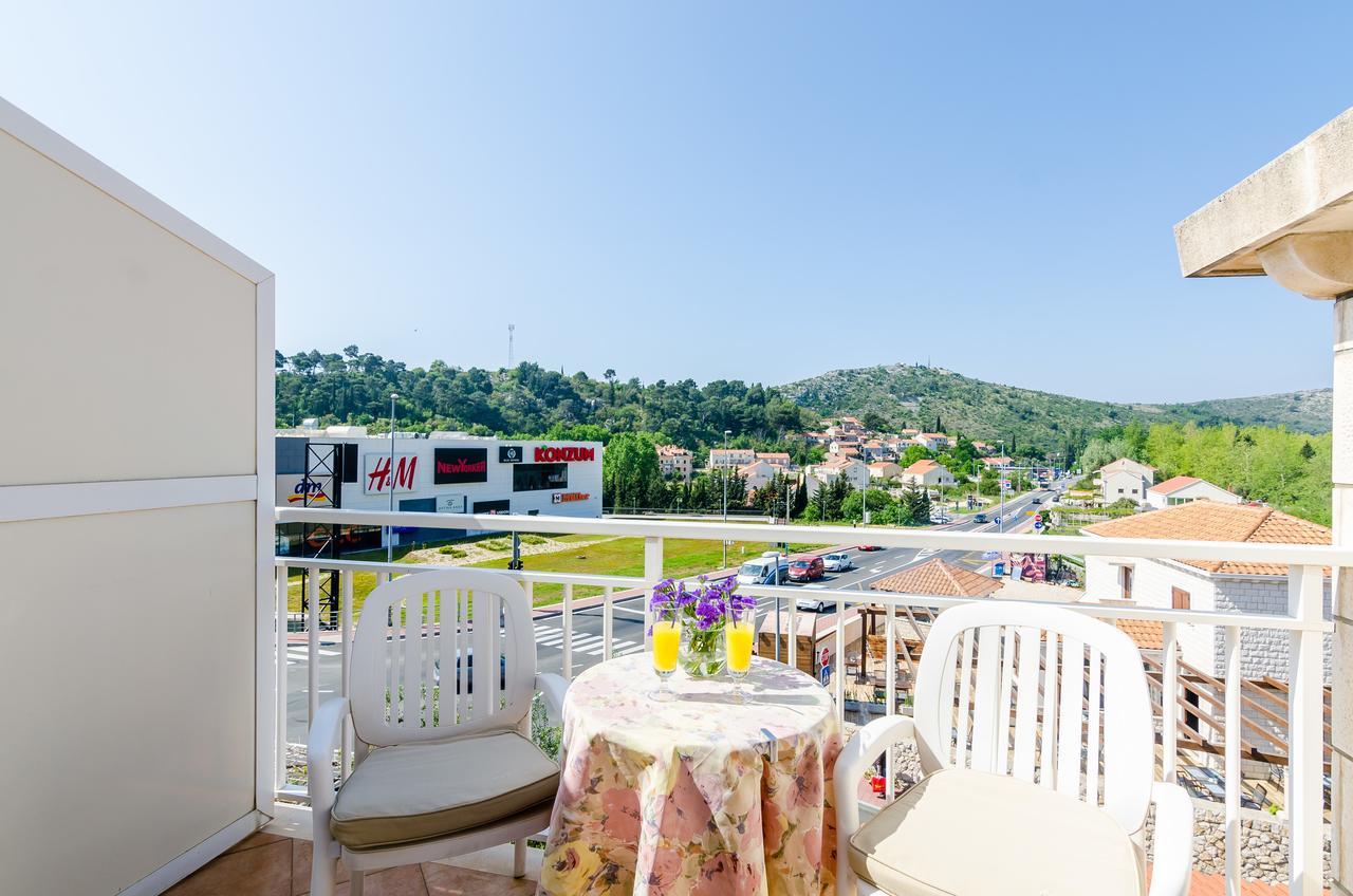 Pansion Srebreno Hotel Mlini Exterior photo